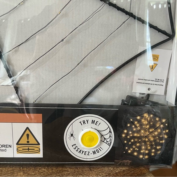 Martha Stewart lighted cobwebs new with tags battery operated with timer set of2 - Picture 7 of 7